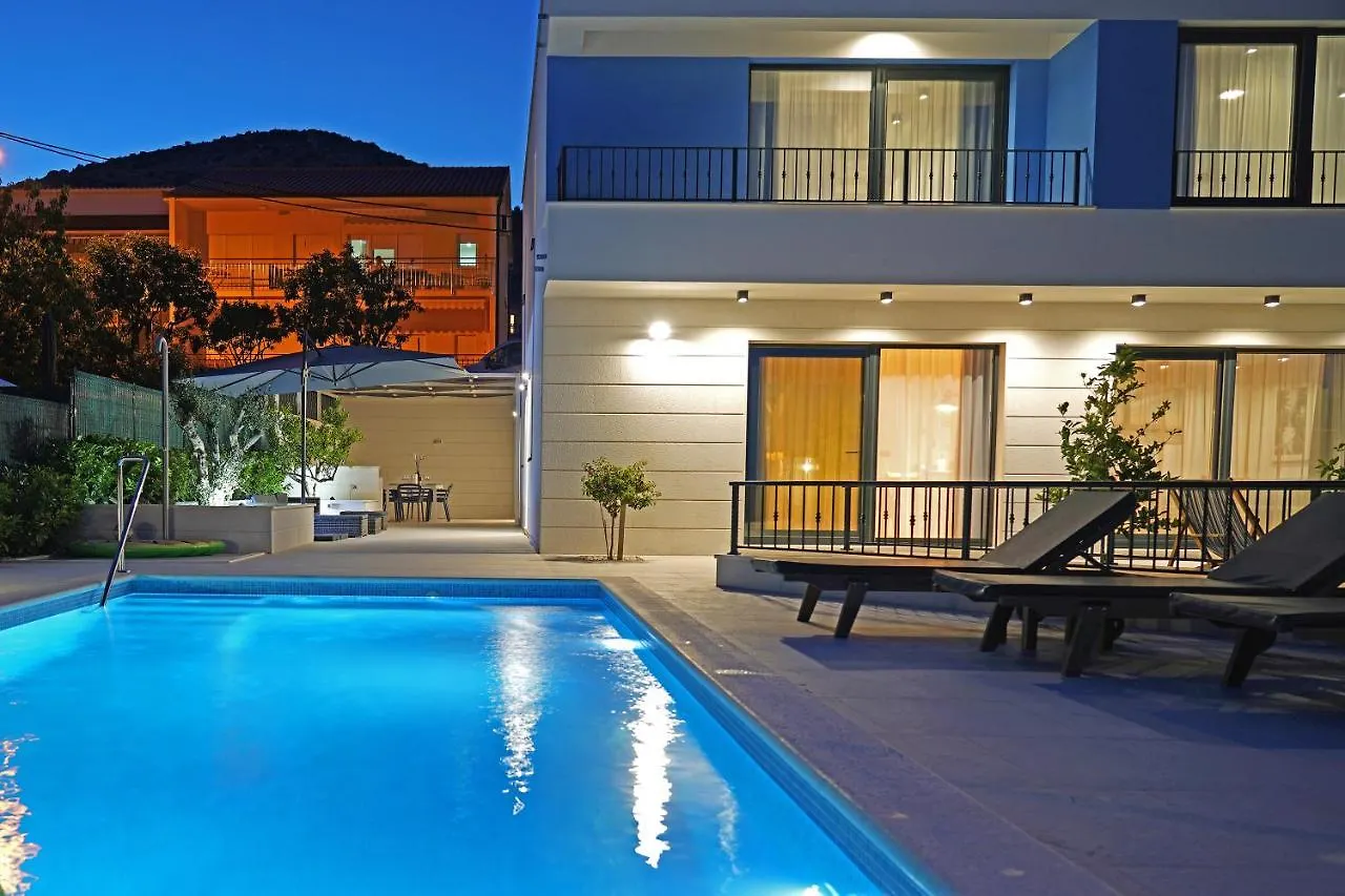 Villa Petra Seget Donji/Trogir 0*, Trogir