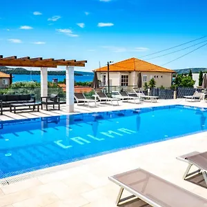Calma Apartment